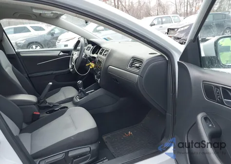 2017 Volkswagen Jetta 1.4T S from USA, damaged, VIN 3VW167AJ7HM223192